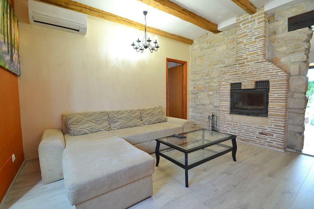 Villa Giardin Novigrad Istria Exteriör bild